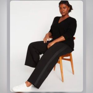 NWT Universal standard Stephanie wide leg stripe pants